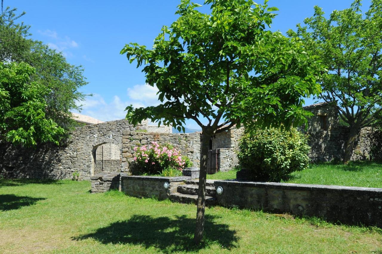 Bed and Breakfast Chateau Du Poet-Celard Le Poët-Célard Exterior foto